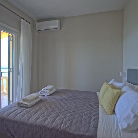 Beachfront Villa Seasun By Posarellivillas Agios Spyridon  外观 照片