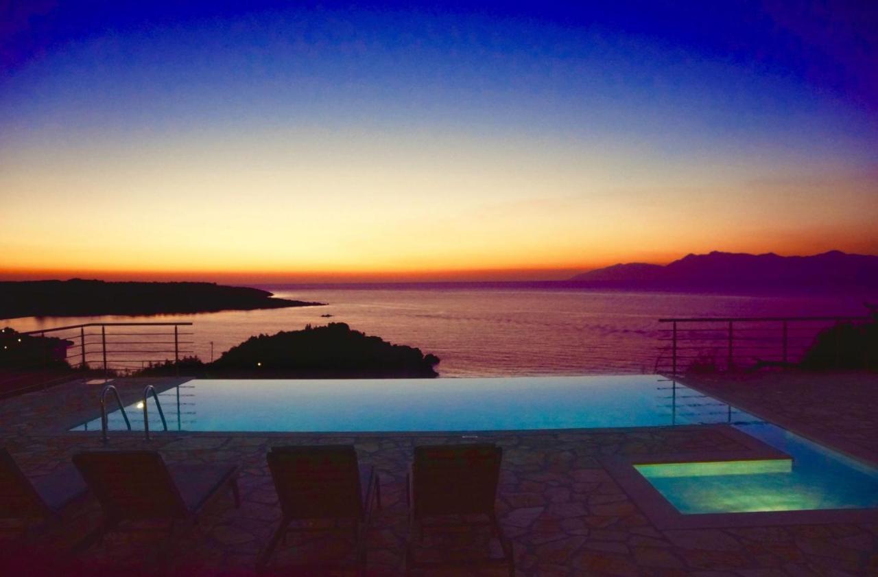 Beachfront Villa Seasun By Posarellivillas Agios Spyridon  外观 照片