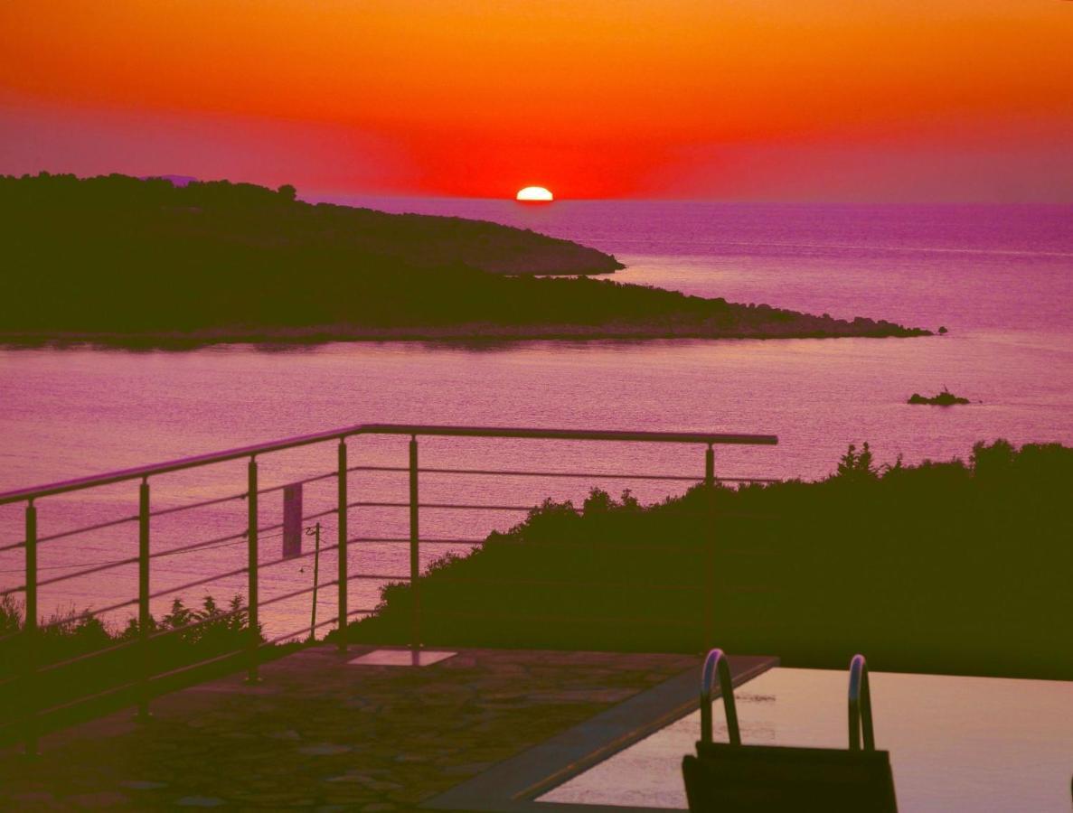 Beachfront Villa Seasun By Posarellivillas Agios Spyridon  外观 照片