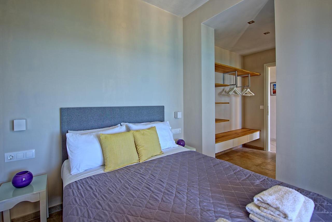Beachfront Villa Seasun By Posarellivillas Agios Spyridon  外观 照片