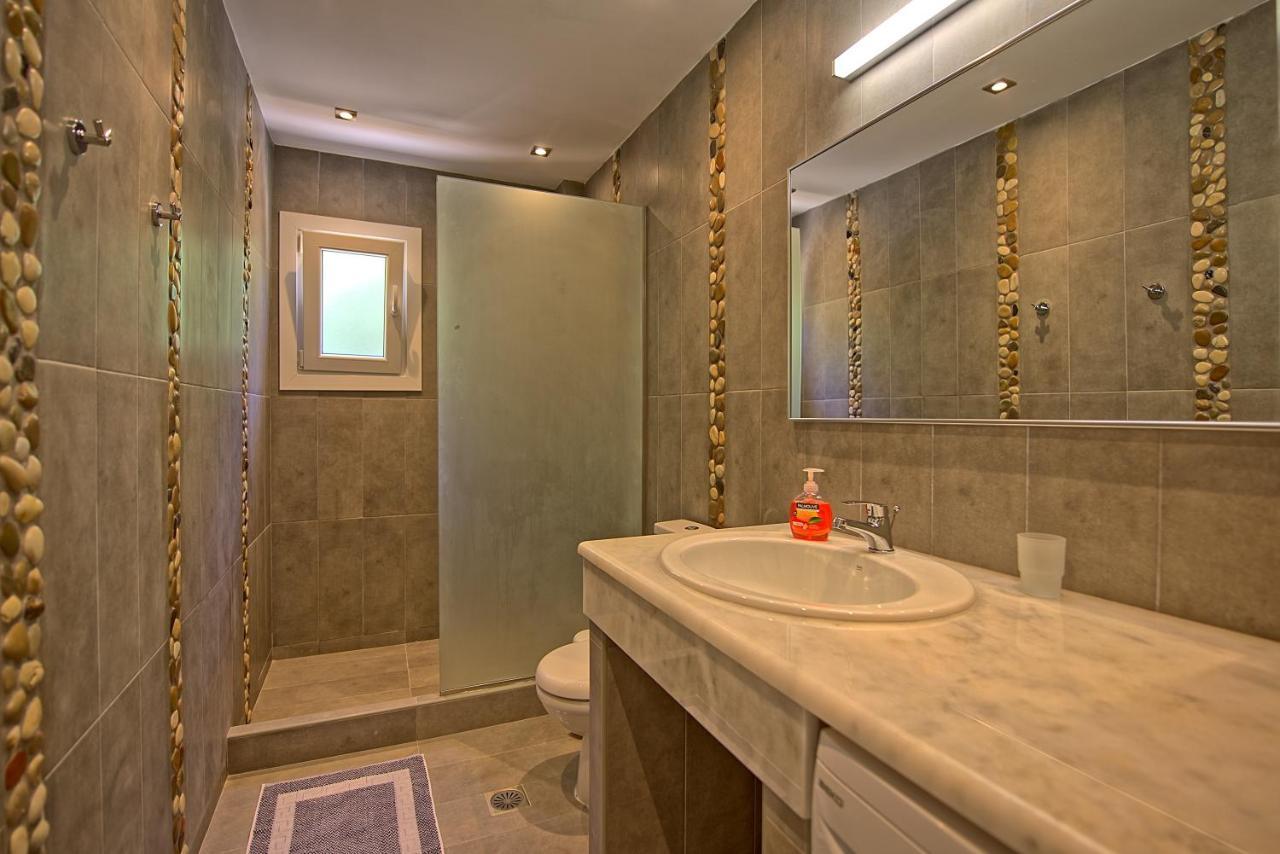Beachfront Villa Seasun By Posarellivillas Agios Spyridon  外观 照片