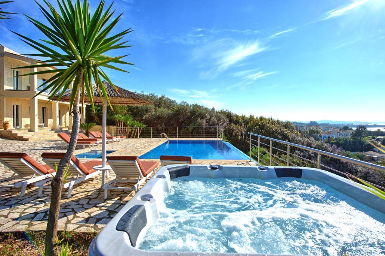 Beachfront Villa Seasun By Posarellivillas Agios Spyridon  外观 照片
