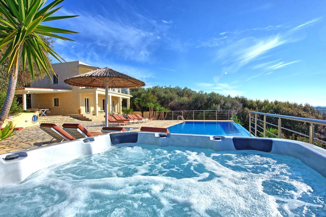 Beachfront Villa Seasun By Posarellivillas Agios Spyridon  外观 照片
