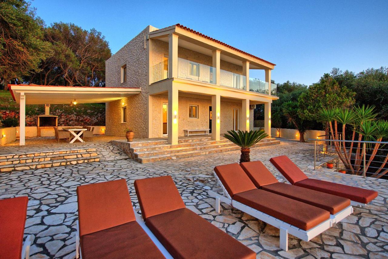 Beachfront Villa Seasun By Posarellivillas Agios Spyridon  外观 照片