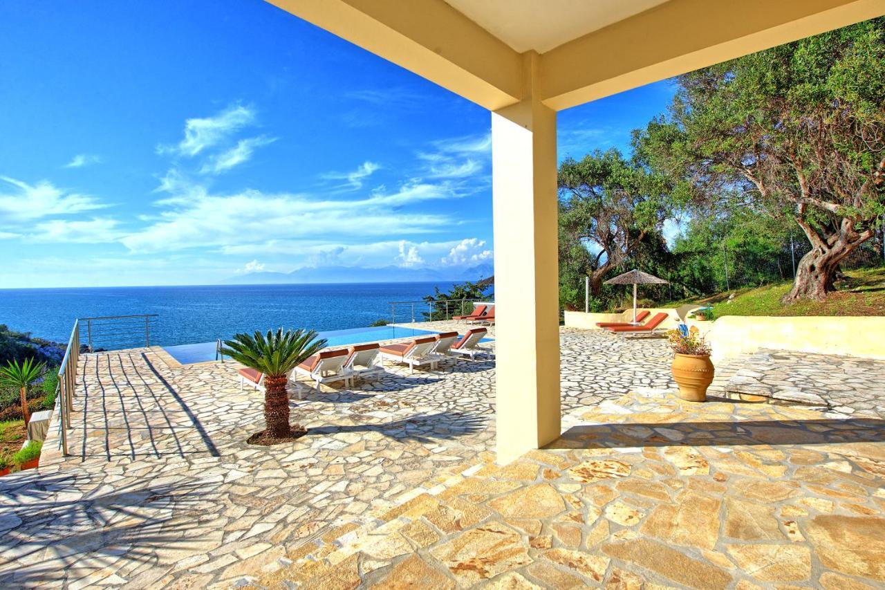 Beachfront Villa Seasun By Posarellivillas Agios Spyridon  外观 照片