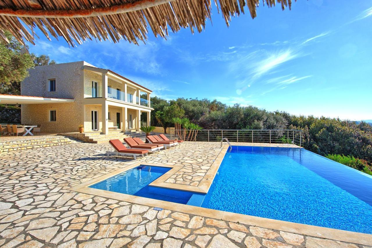 Beachfront Villa Seasun By Posarellivillas Agios Spyridon  外观 照片